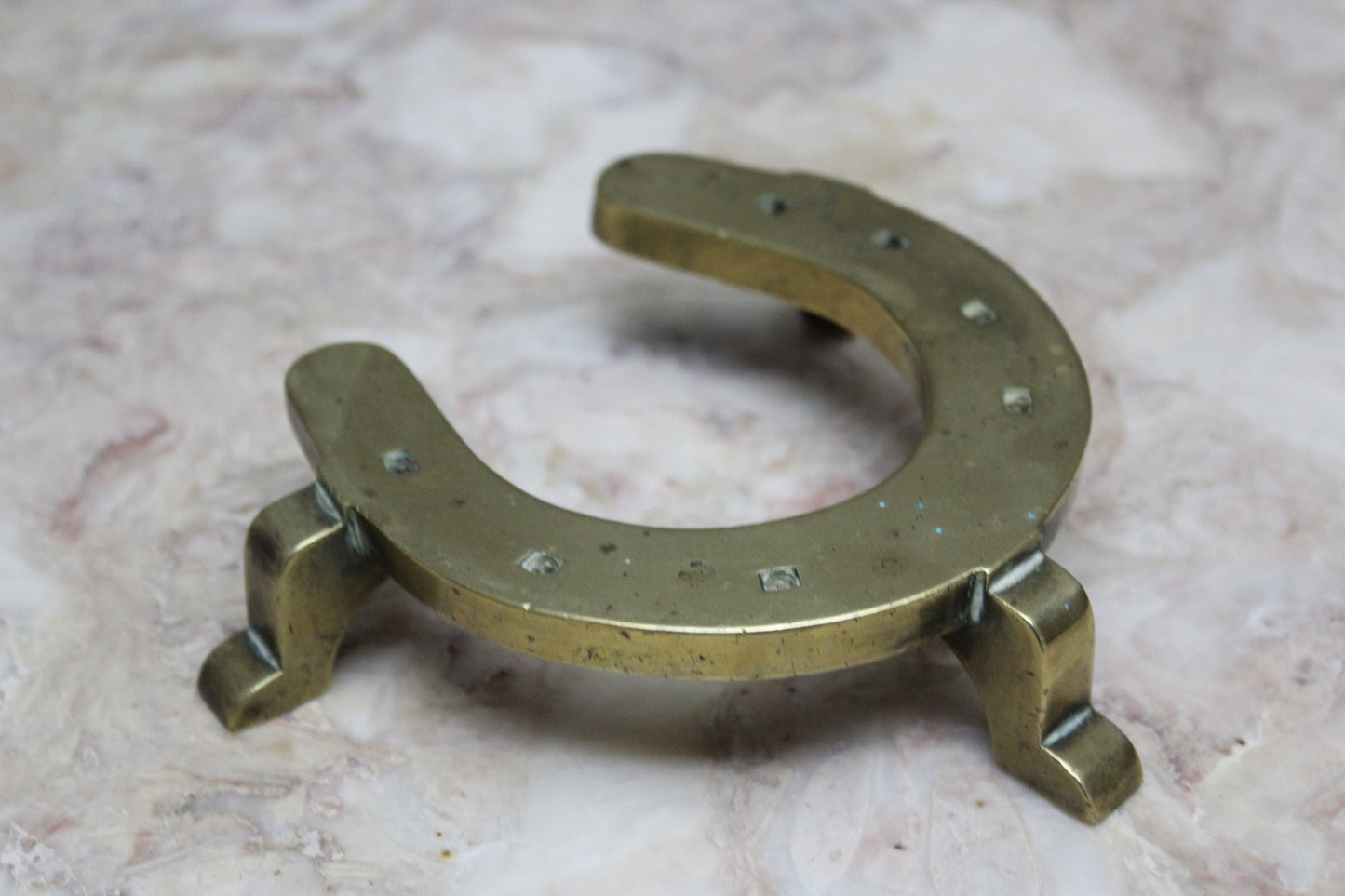 Vintage Brass Horse Shoe Trivet - Kernow Furniture