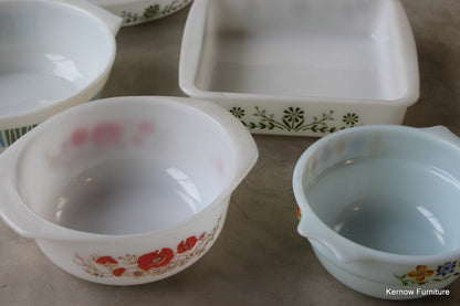 Collection Vintage Pyrex Dishes - Kernow Furniture