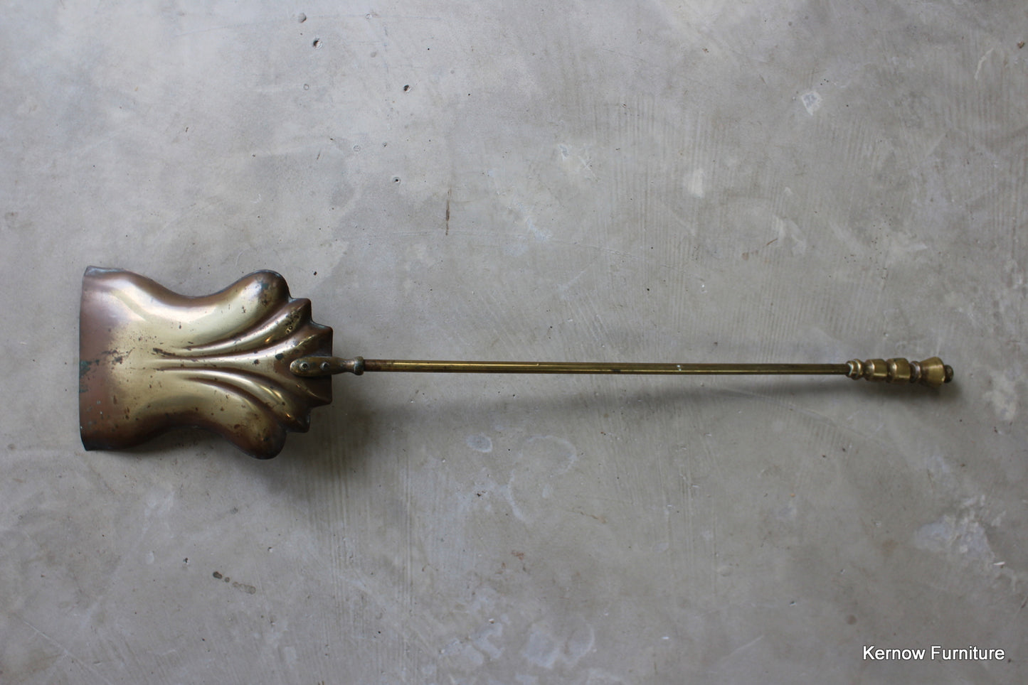 Single Brass Fire Shovel - Kernow Furniture