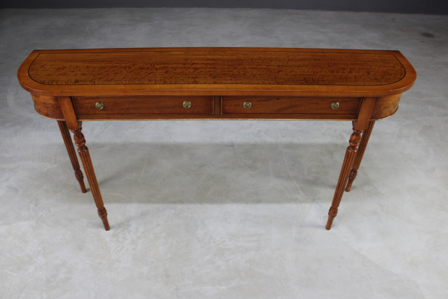 Antique Style Narrow Hall Table - Kernow Furniture