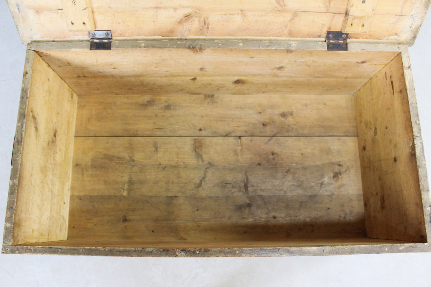 Vintage Rustic Painted Pine Box - Kernow Furniture