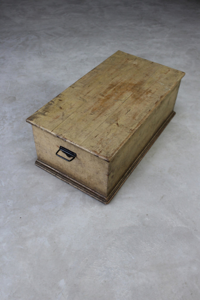 Vintage Rustic Painted Pine Box - Kernow Furniture