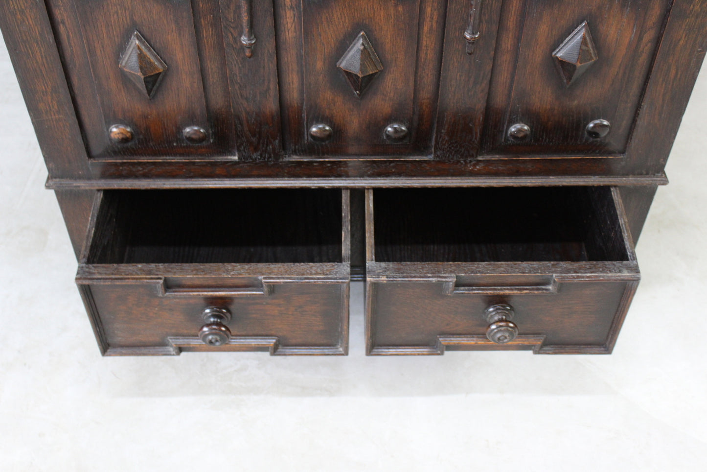 Geometric Oak Mule Chest - Kernow Furniture