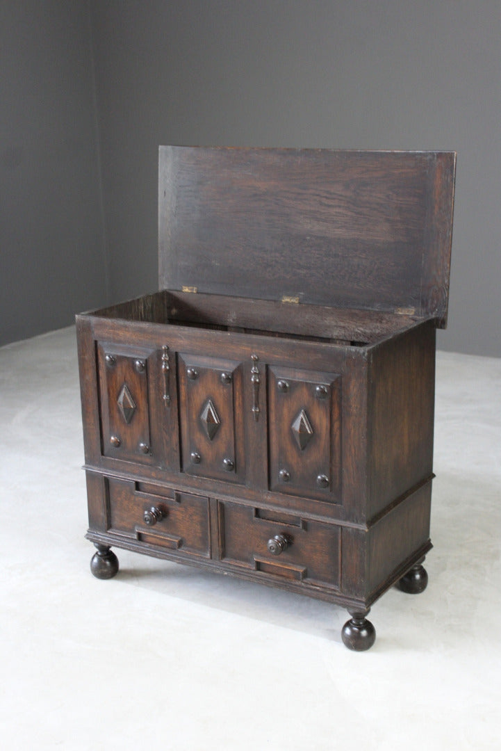 Geometric Oak Mule Chest - Kernow Furniture