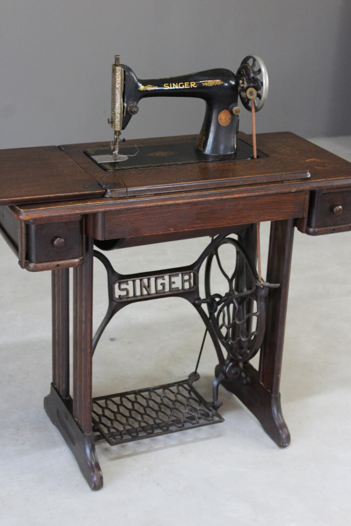 pedal sewing machine Singer Treadle Sewing Machine – Kernow Furniture