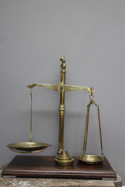 W&T Brass Avery Balance Scales - Kernow Furniture