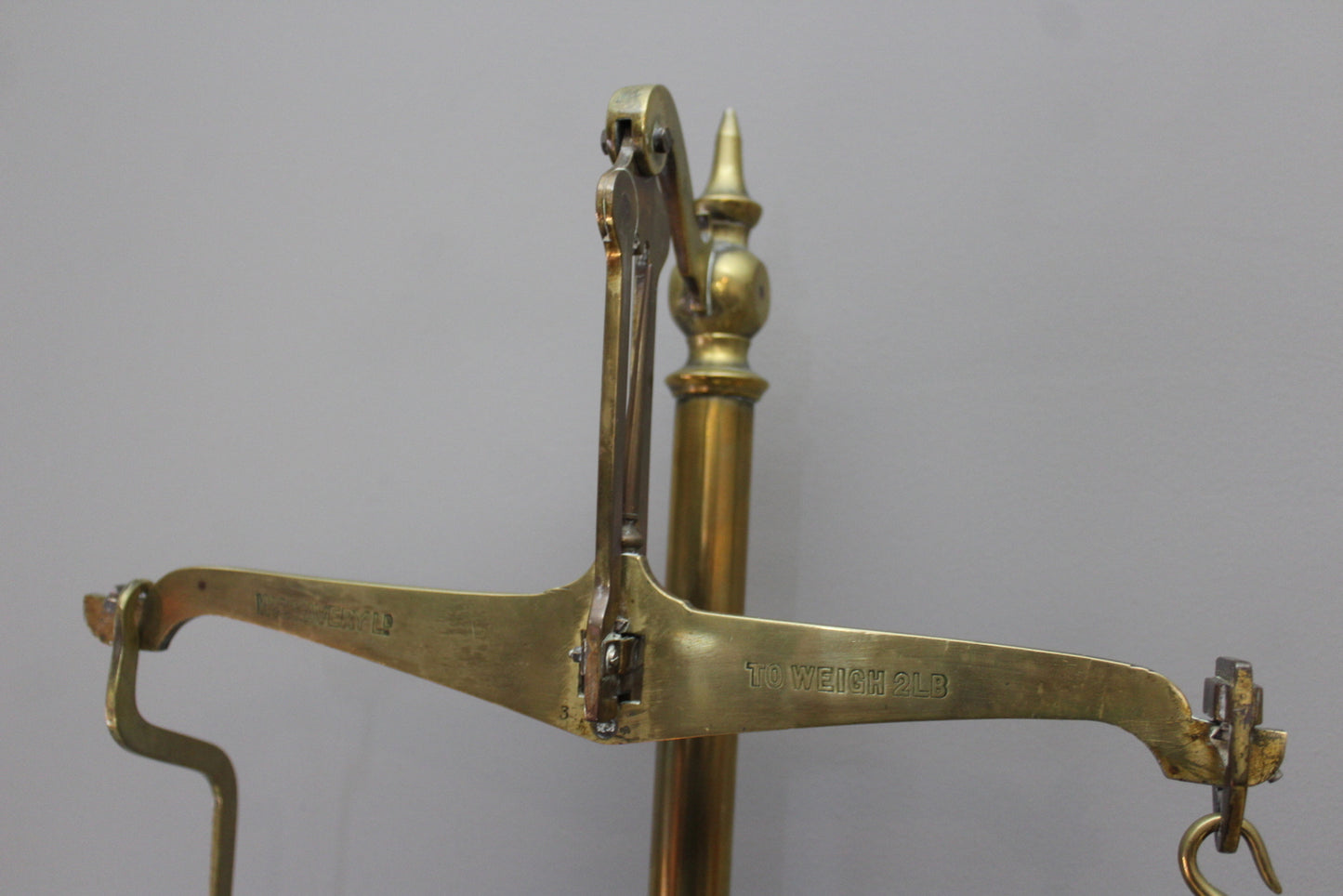 W&T Brass Avery Balance Scales - Kernow Furniture