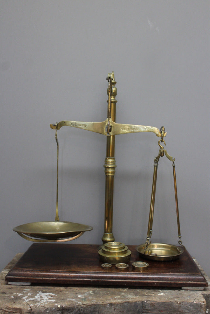 W&T Brass Avery Balance Scales - Kernow Furniture