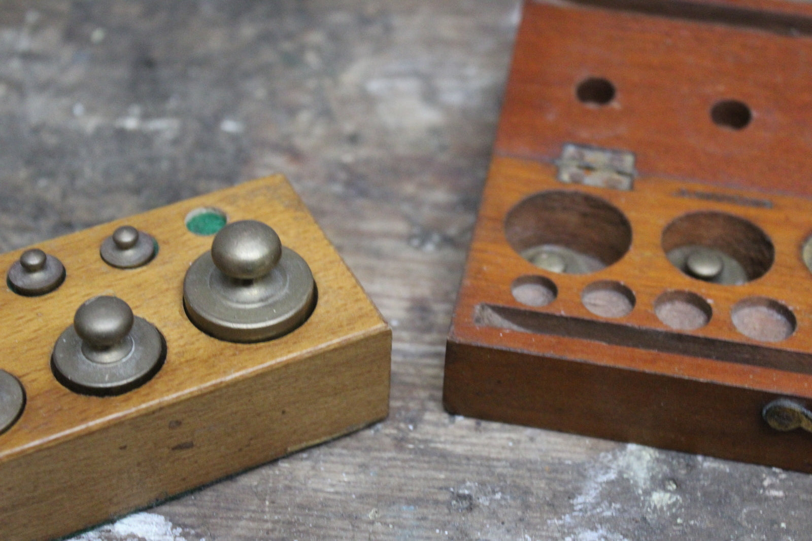 Vintage Brass Weight Sets - Kernow Furniture