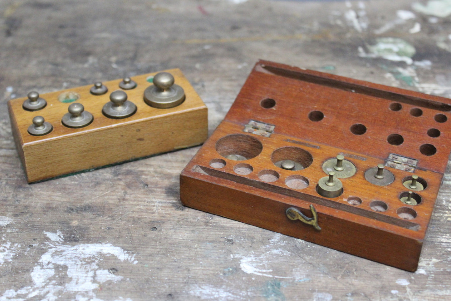 Vintage Brass Weight Sets - Kernow Furniture