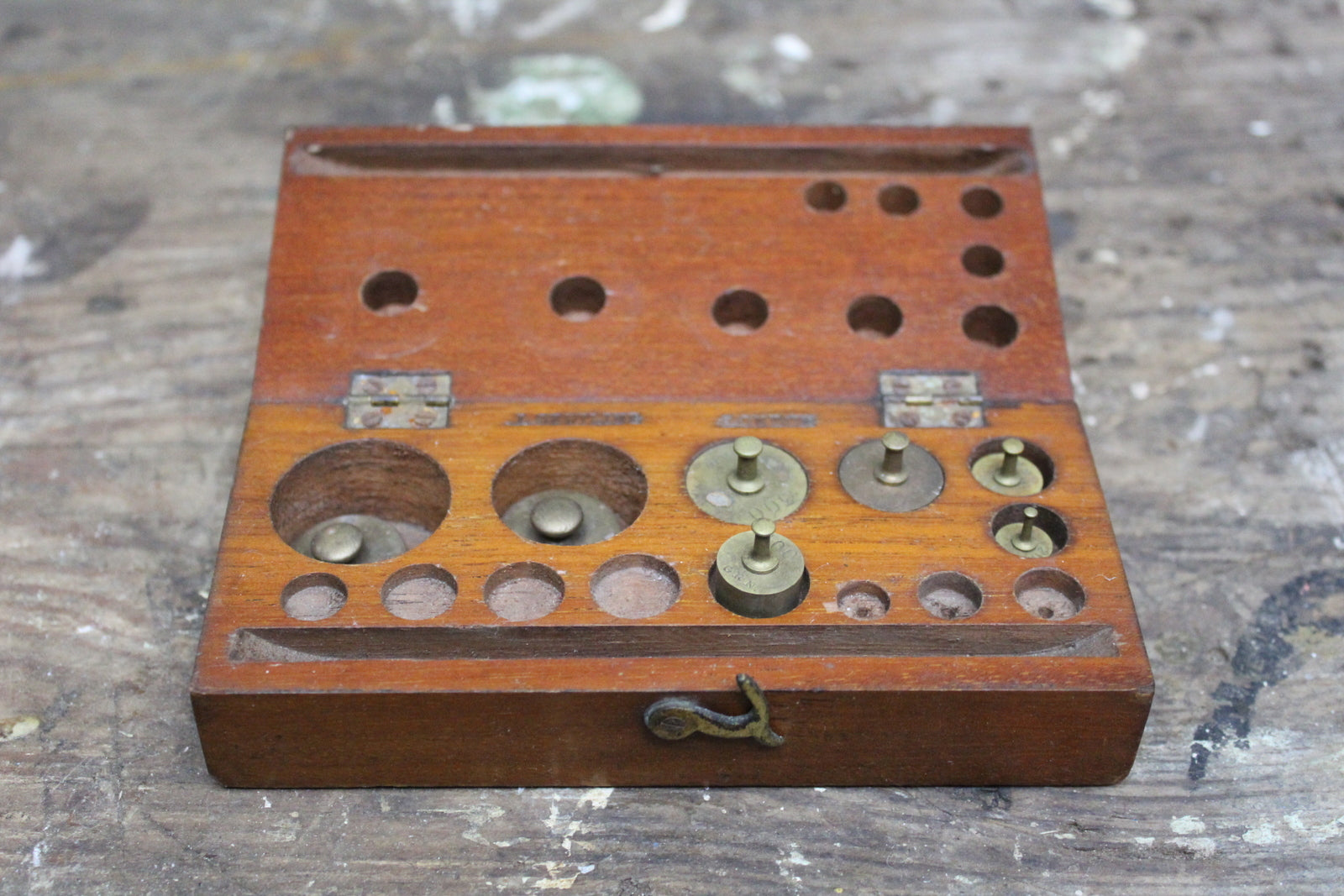 Vintage Brass Weight Sets - Kernow Furniture