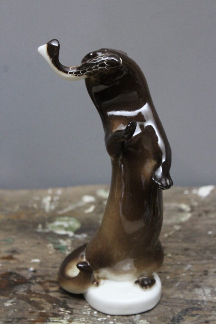 Lomonosov Otter Figure - Kernow Furniture