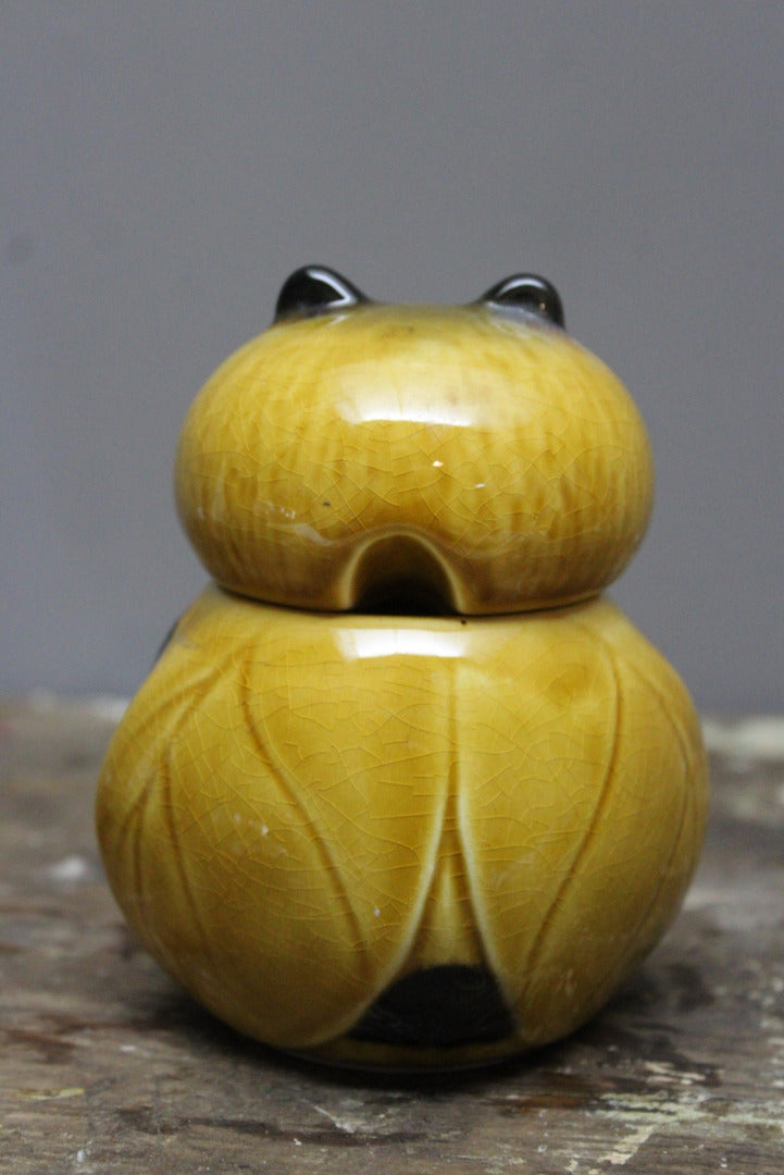 Sylvac Honey Bee Pot - Kernow Furniture