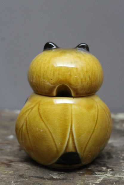 Sylvac Honey Bee Pot - Kernow Furniture