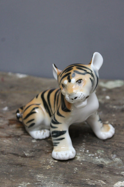 Tiger Cub Figure - Kernow Furniture