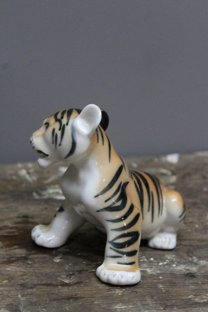 Tiger Cub Figure - Kernow Furniture