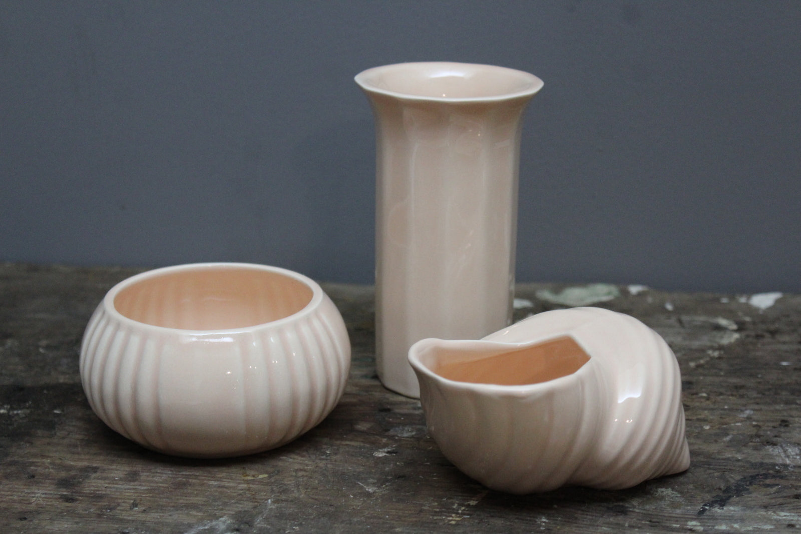 Dartmouth Pottery Pink Shell Set - Kernow Furniture