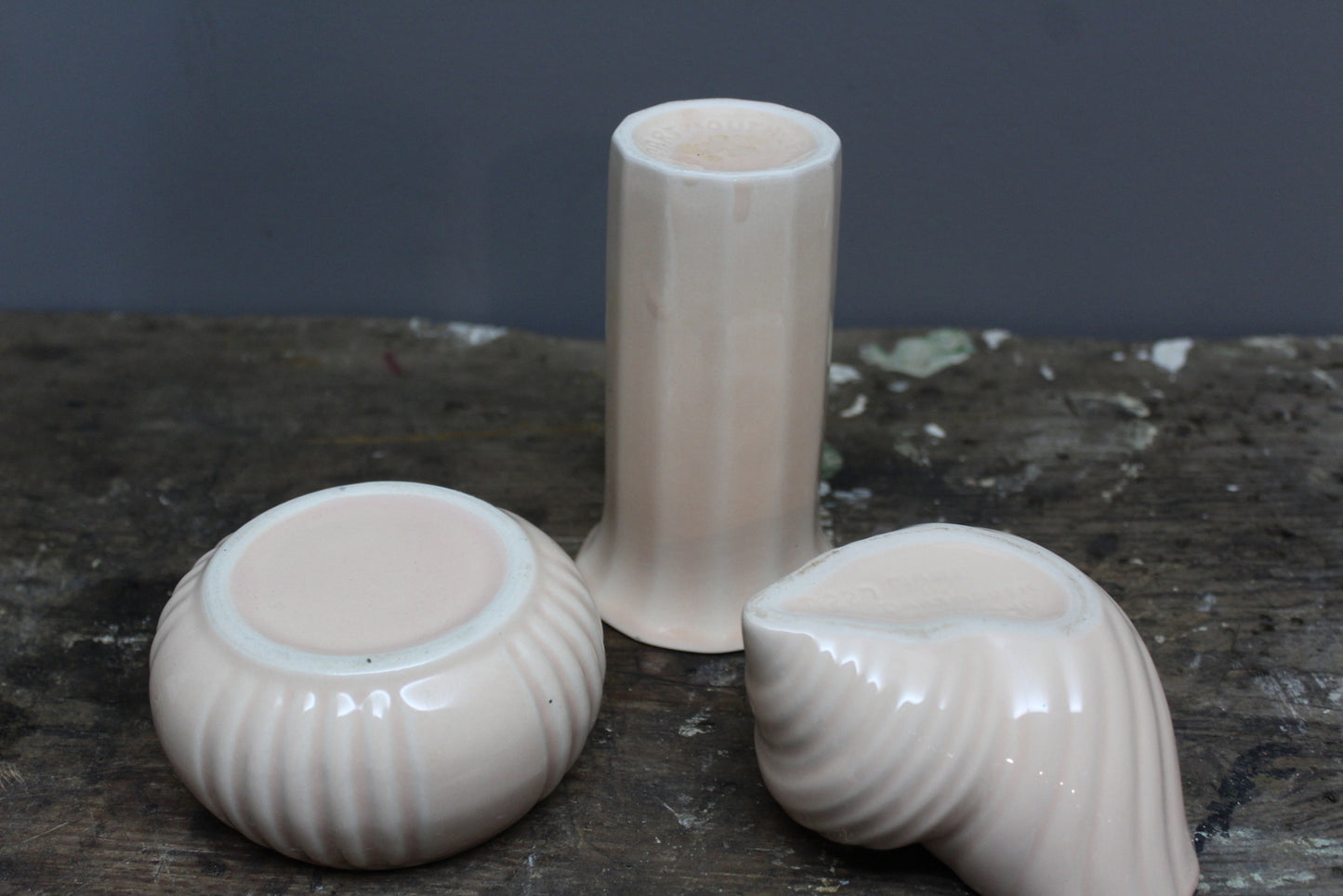 Dartmouth Pottery Pink Shell Set - Kernow Furniture