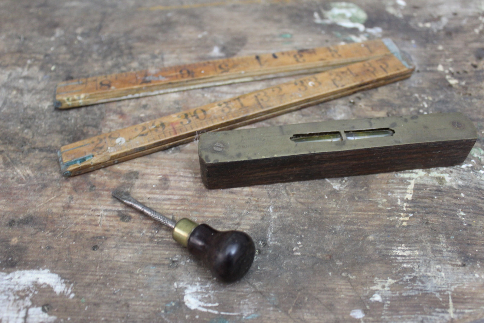 Boxwood Measure & Vintage Spirit Level - Kernow Furniture