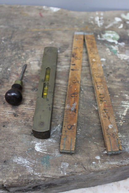 Boxwood Measure & Vintage Spirit Level - Kernow Furniture