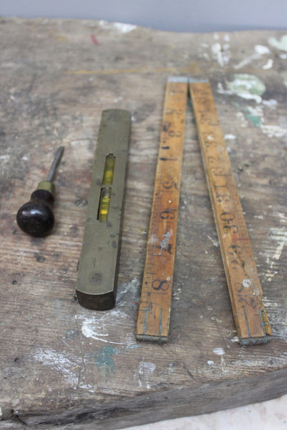 Boxwood Measure & Vintage Spirit Level - Kernow Furniture