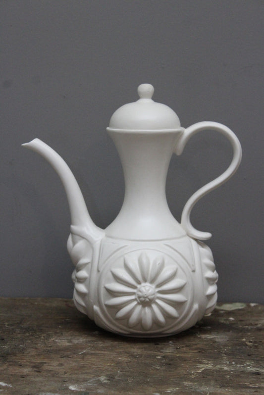 Retro White Coffee Pot - Kernow Furniture