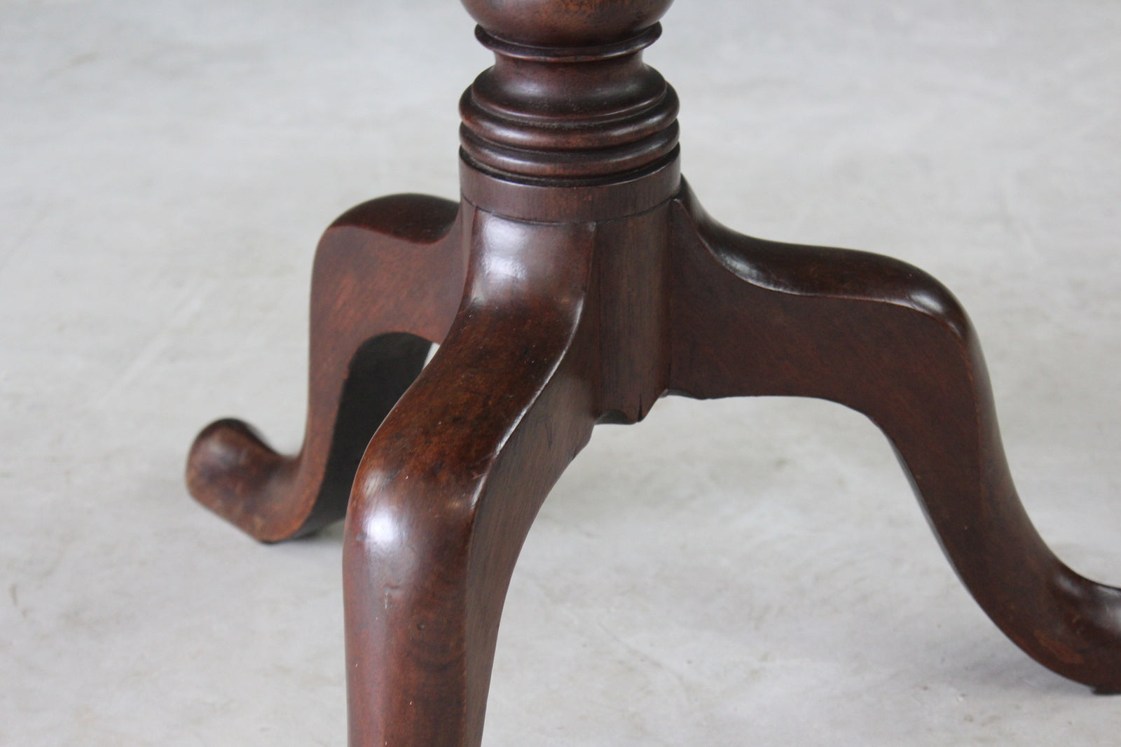 Antique Mahogany Side Table - Kernow Furniture