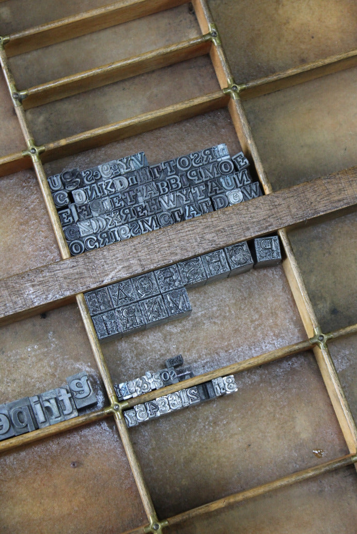 Antique Printers Tray & Letters - Kernow Furniture