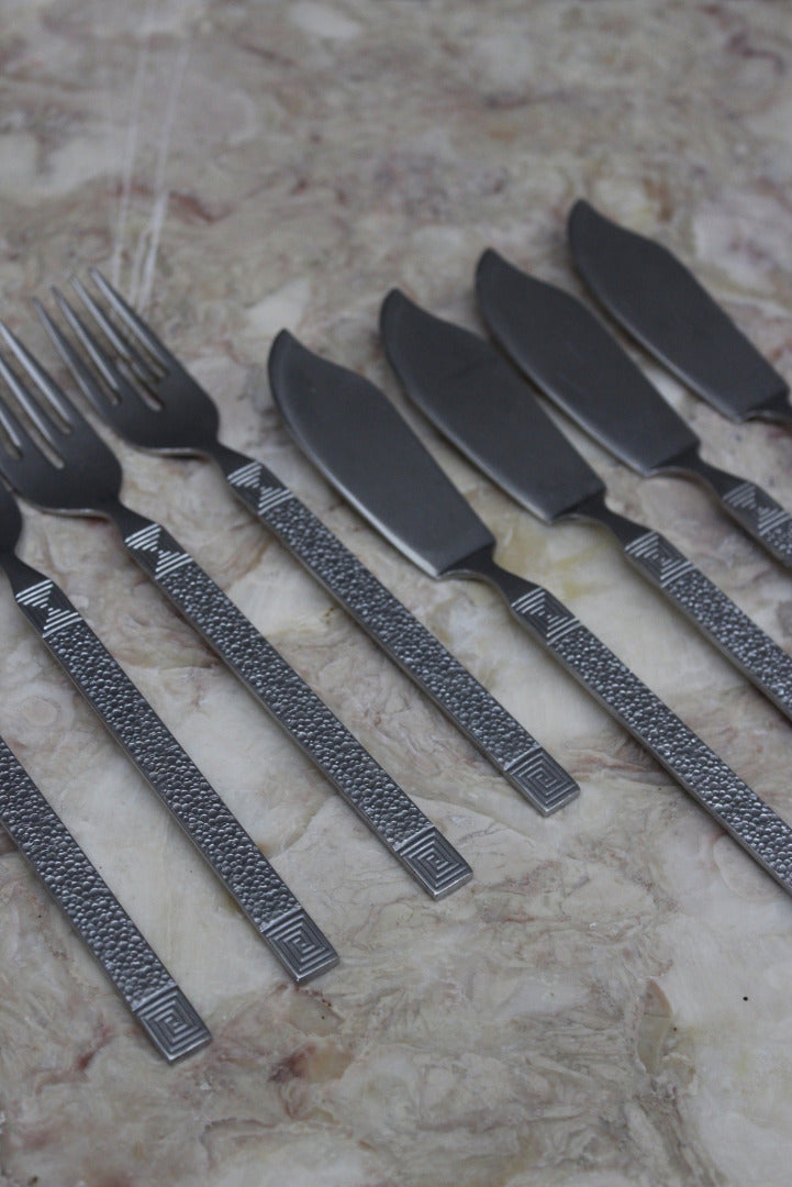 Retro Fish Knives & Forks - Kernow Furniture