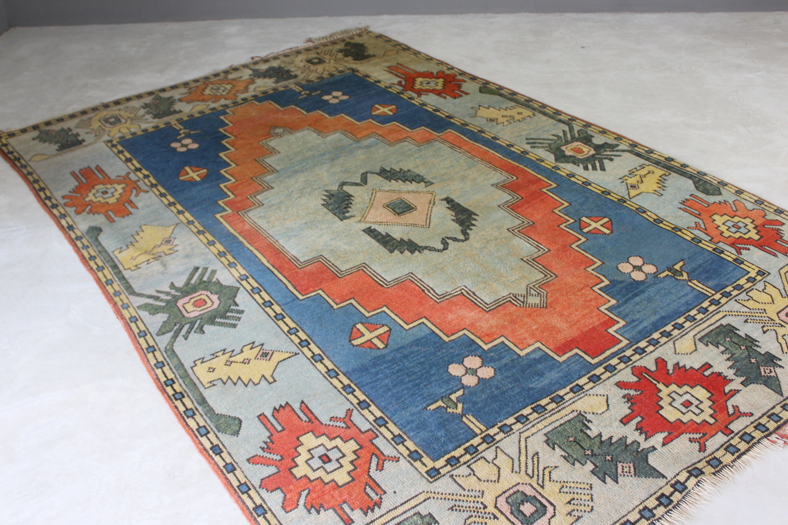 Large Turkish Rug - Kernow Furniture