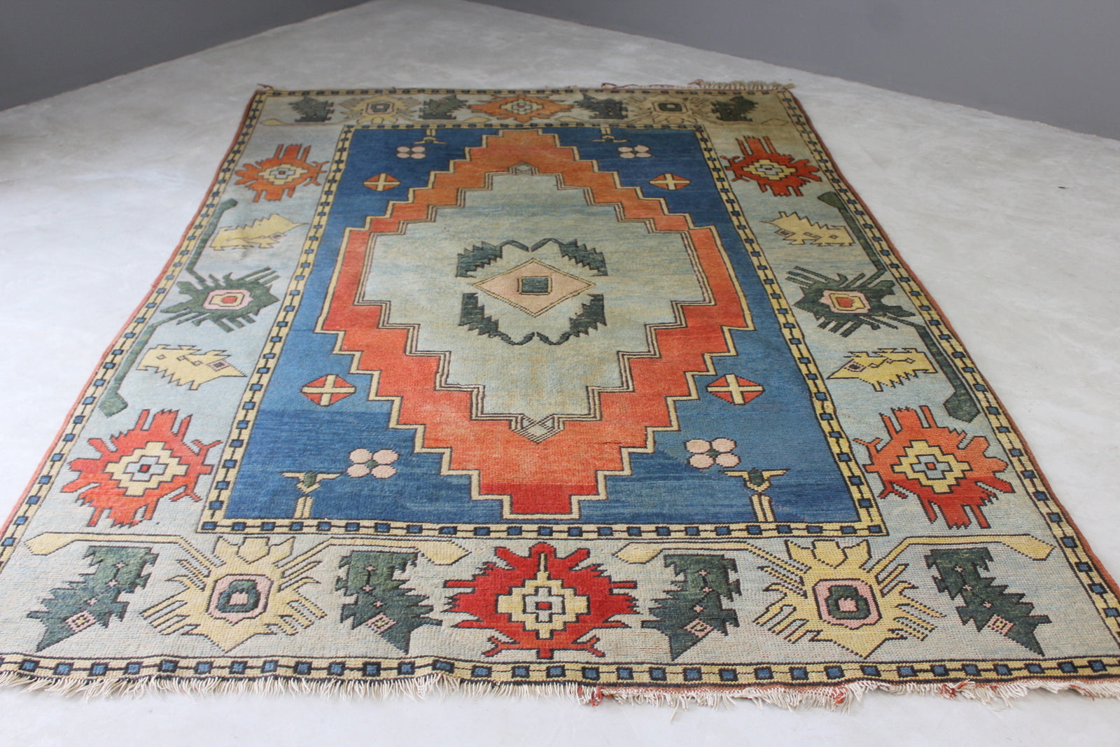 Large Turkish Rug - Kernow Furniture