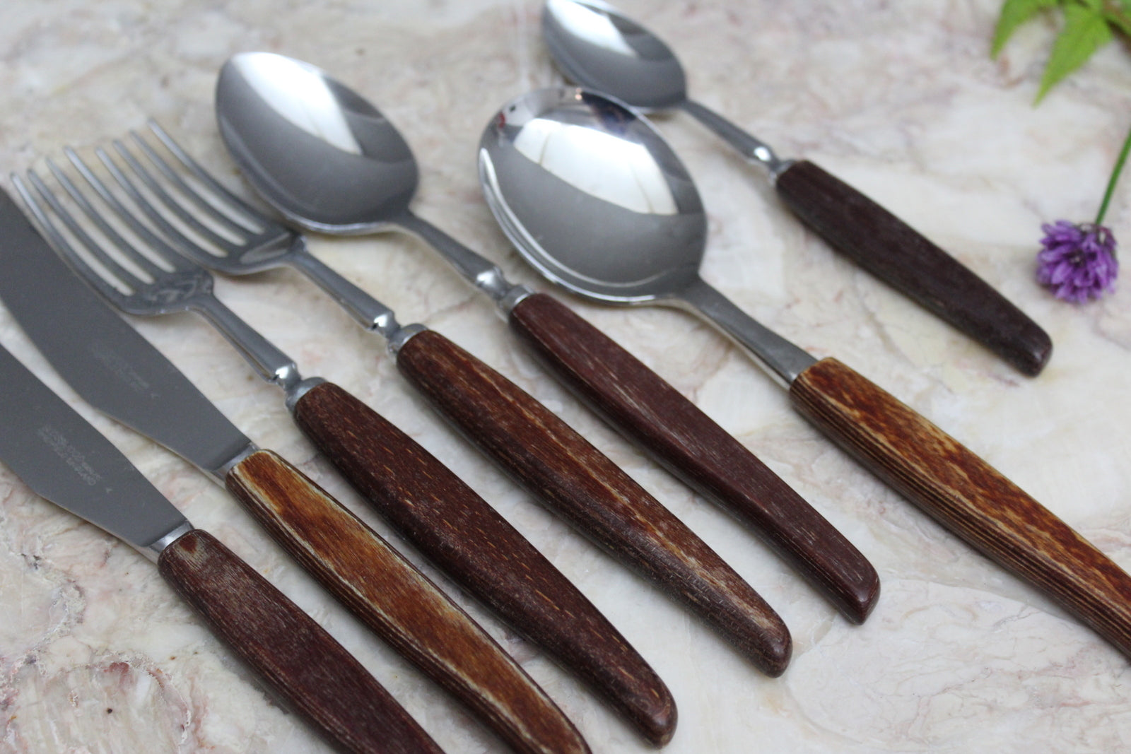 Retro Glosswood Cutlery Set - Kernow Furniture