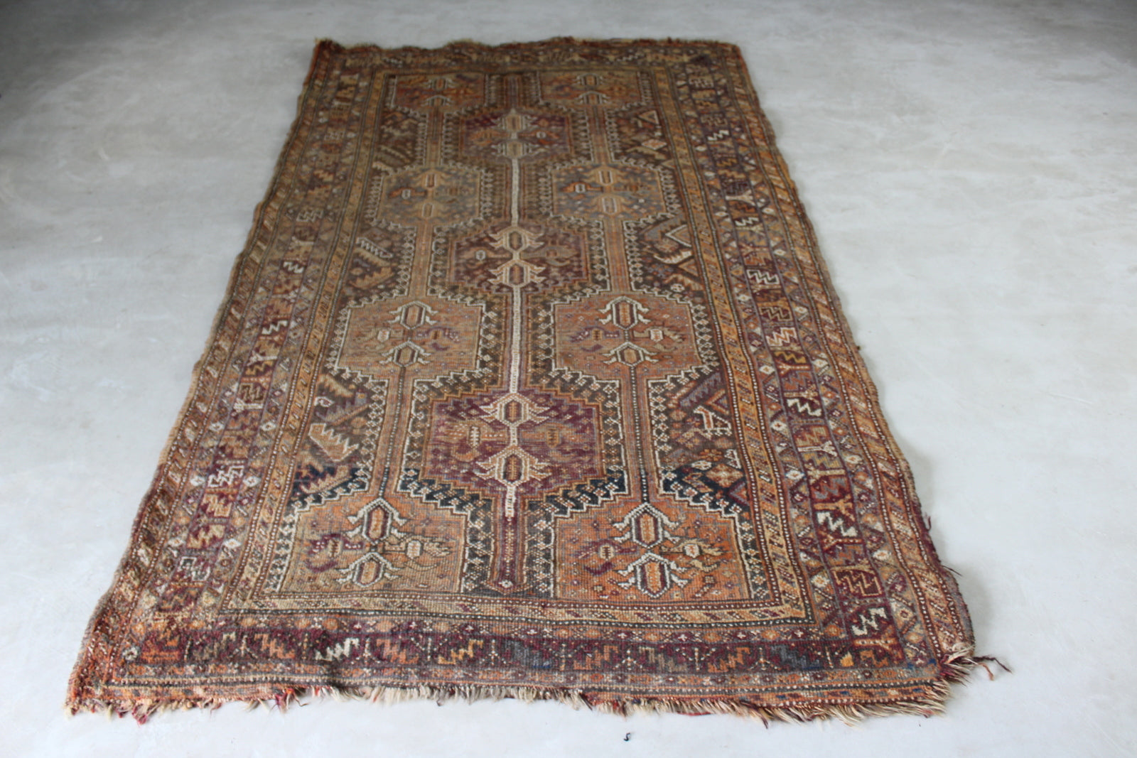 Antique Luri Rug - Kernow Furniture