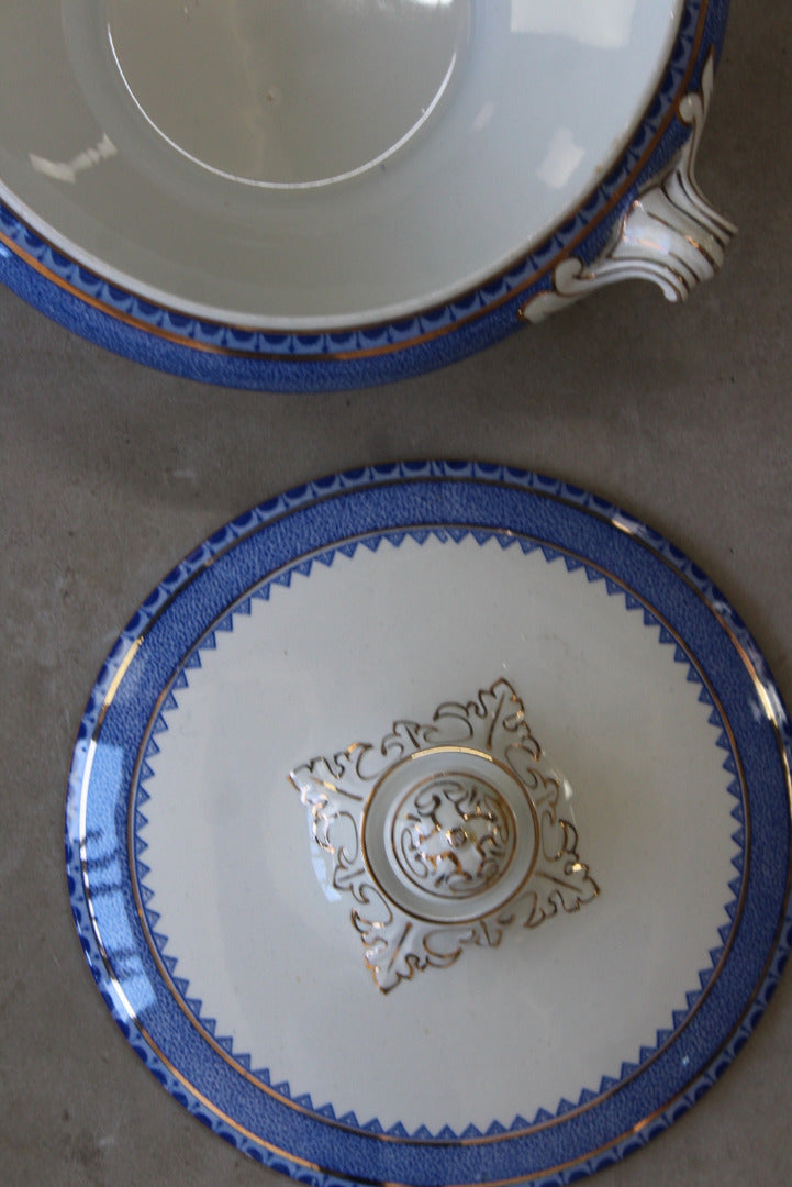 Blue & White Vegetable Dish - Kernow Furniture