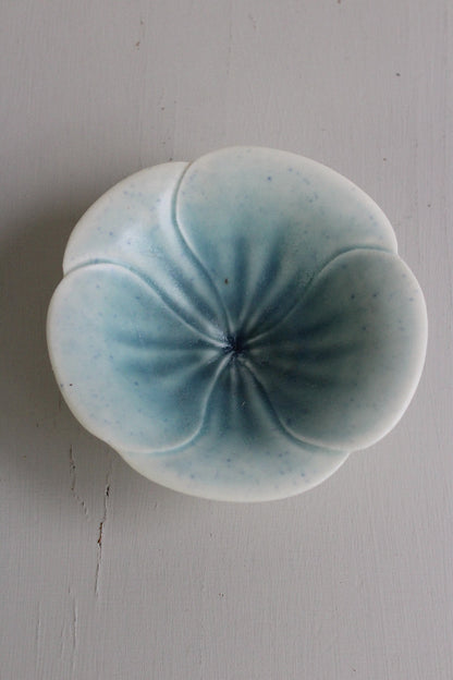 Blue Floral Pin Dish - Kernow Furniture
