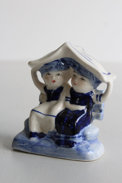 Delft Ornament Seated Couple - Kernow Furniture