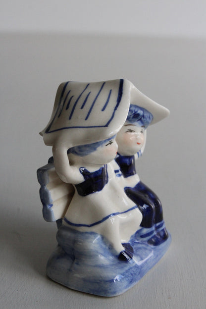 Delft Ornament Seated Couple - Kernow Furniture