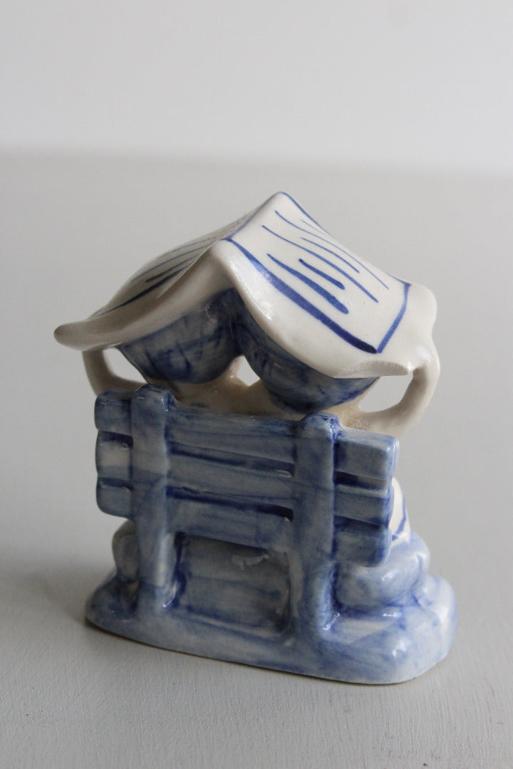 Delft Ornament Seated Couple - Kernow Furniture