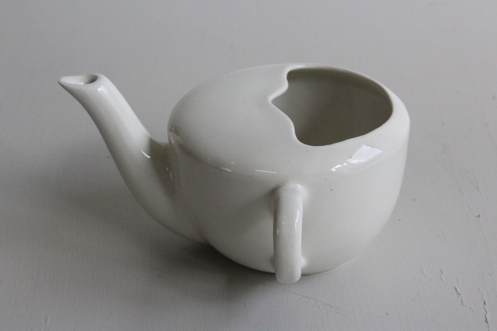 Plain White Vintage Feeding Jug - Kernow Furniture