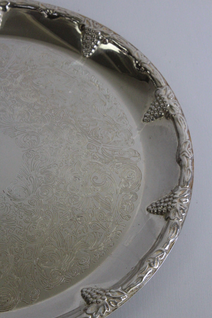 Round Silver Tone Drinks Serving Tray - Kernow Furniture