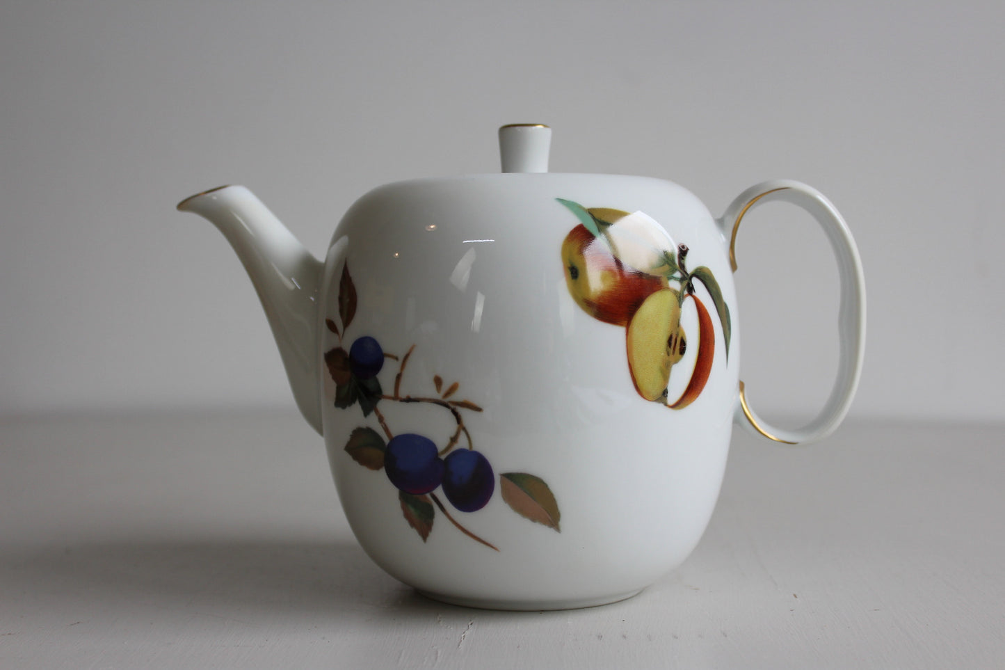 Royal Worcester Evesham Teapot - Kernow Furniture