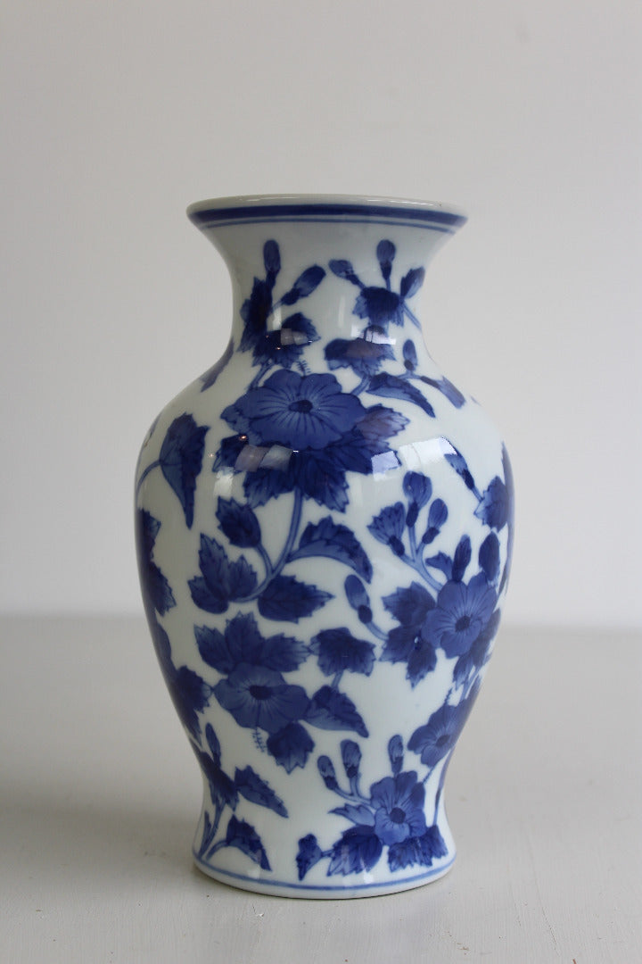 Oriental Blue & White Vase - Kernow Furniture