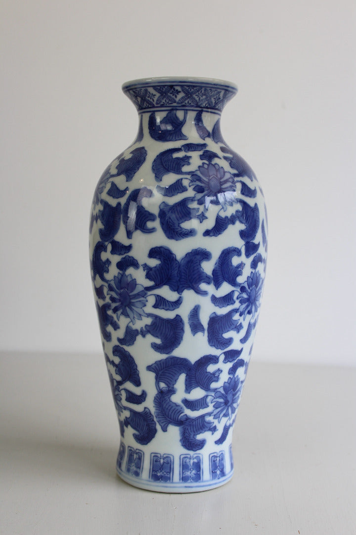 Large Oriental Blue & White Vase - Kernow Furniture