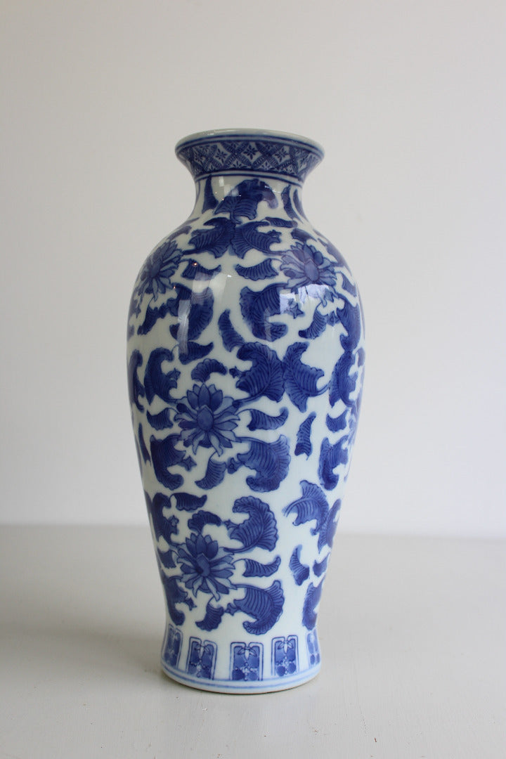 Large Oriental Blue & White Vase - Kernow Furniture