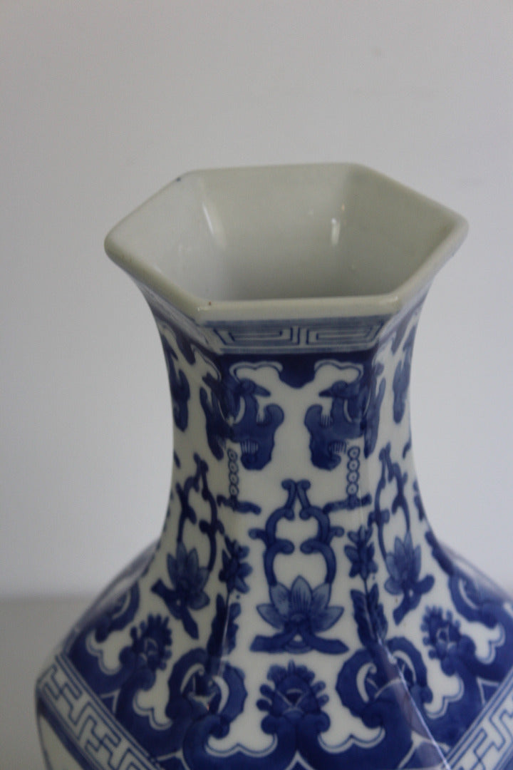 Hexagonal Oriental Blue & White Vase - Kernow Furniture