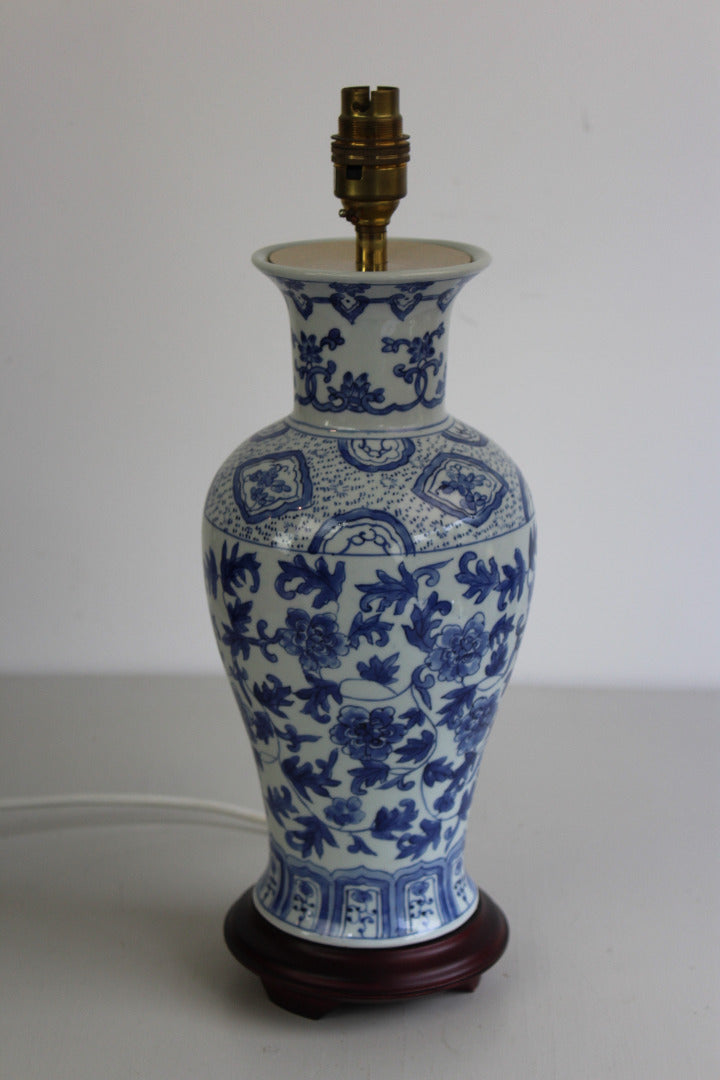 Blue & White Oriental Style Lamp - Kernow Furniture