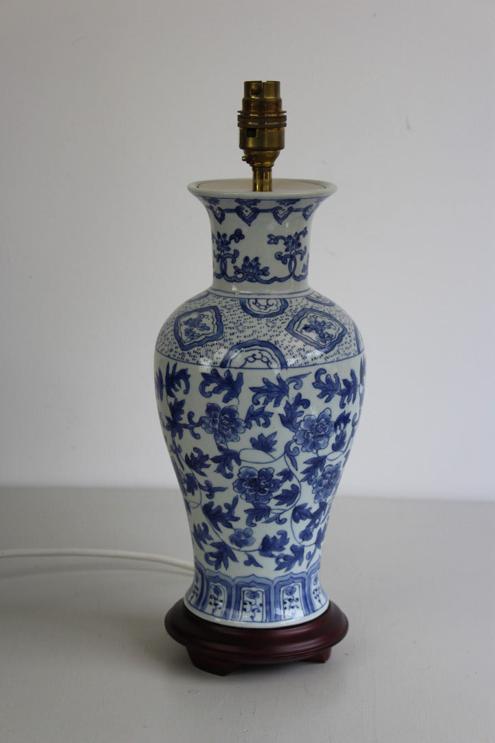 Blue & White Oriental Style Lamp - Kernow Furniture