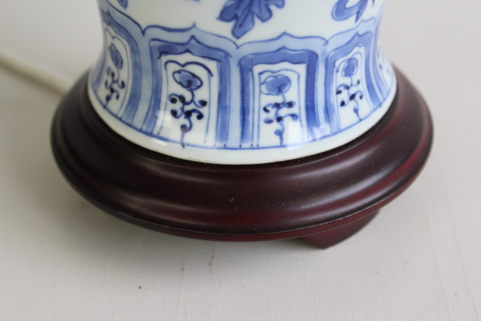 Blue & White Oriental Style Lamp - Kernow Furniture
