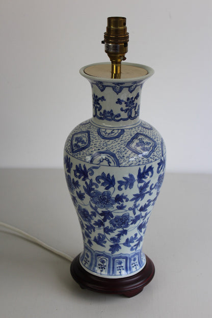 Blue & White Oriental Style Lamp - Kernow Furniture