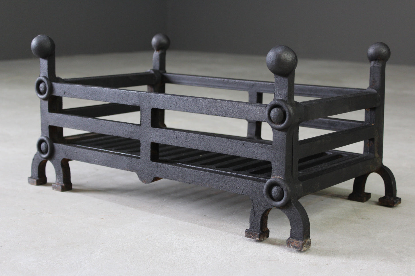 Cast Iron Fire Basket - Kernow Furniture